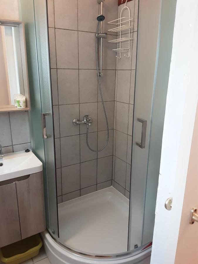 Apartment Vesna ミルナ エクステリア 写真
