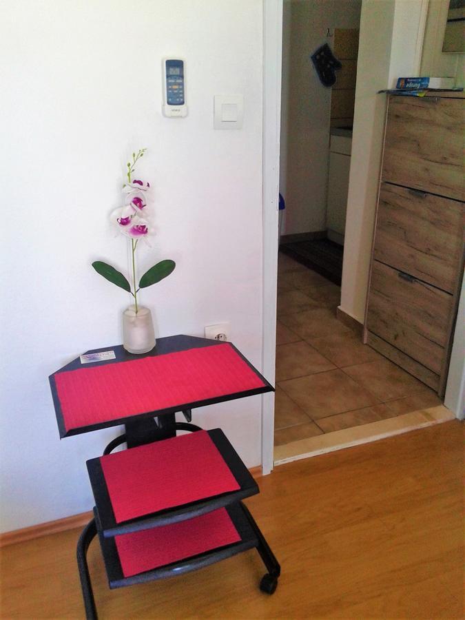 Apartment Vesna ミルナ エクステリア 写真